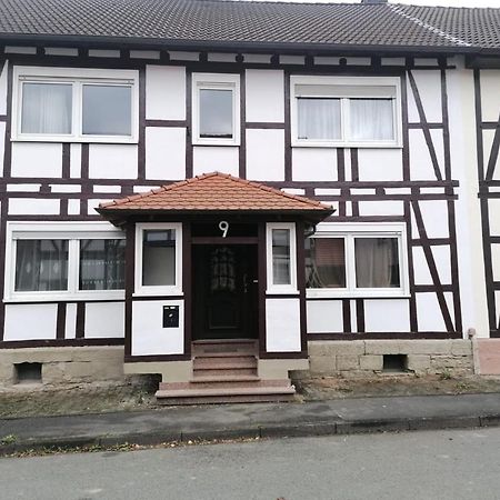 Monteurzimmer Oberlistingen Zweibettzimmer Mit 2 Baedern Breuna Eksteriør billede