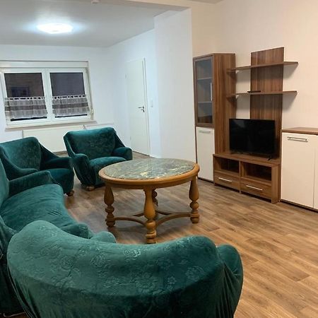 Monteurzimmer Oberlistingen Zweibettzimmer Mit 2 Baedern Breuna Eksteriør billede